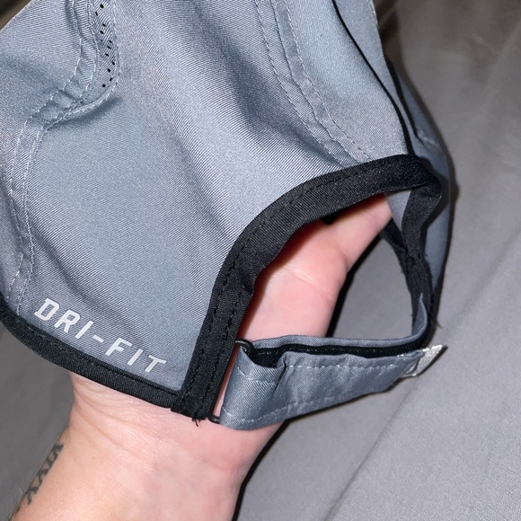 Nike Hate - Picture 4 of 4